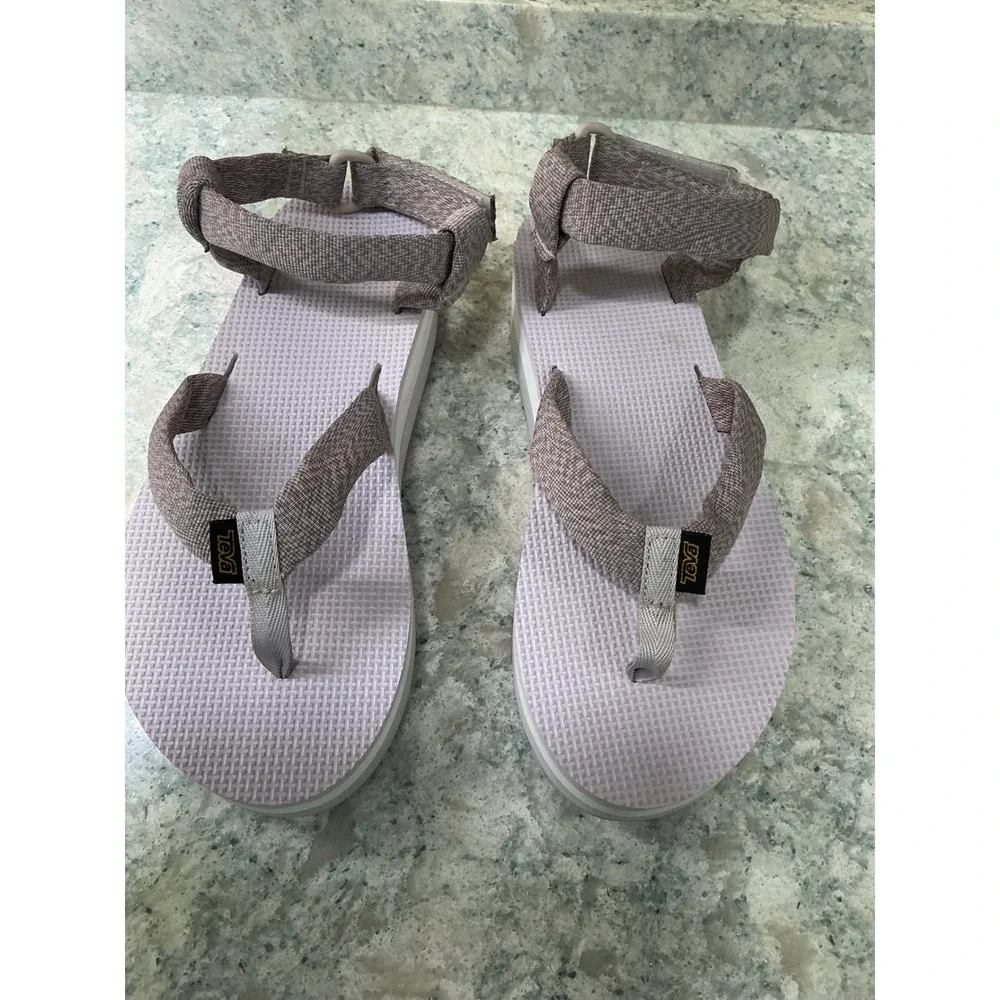 Teva Sandals Flatform Universal 9 Lavender Purple Platform Thong Ankle Strap